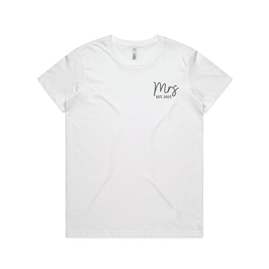 Wifey Tee | Script Left Chest