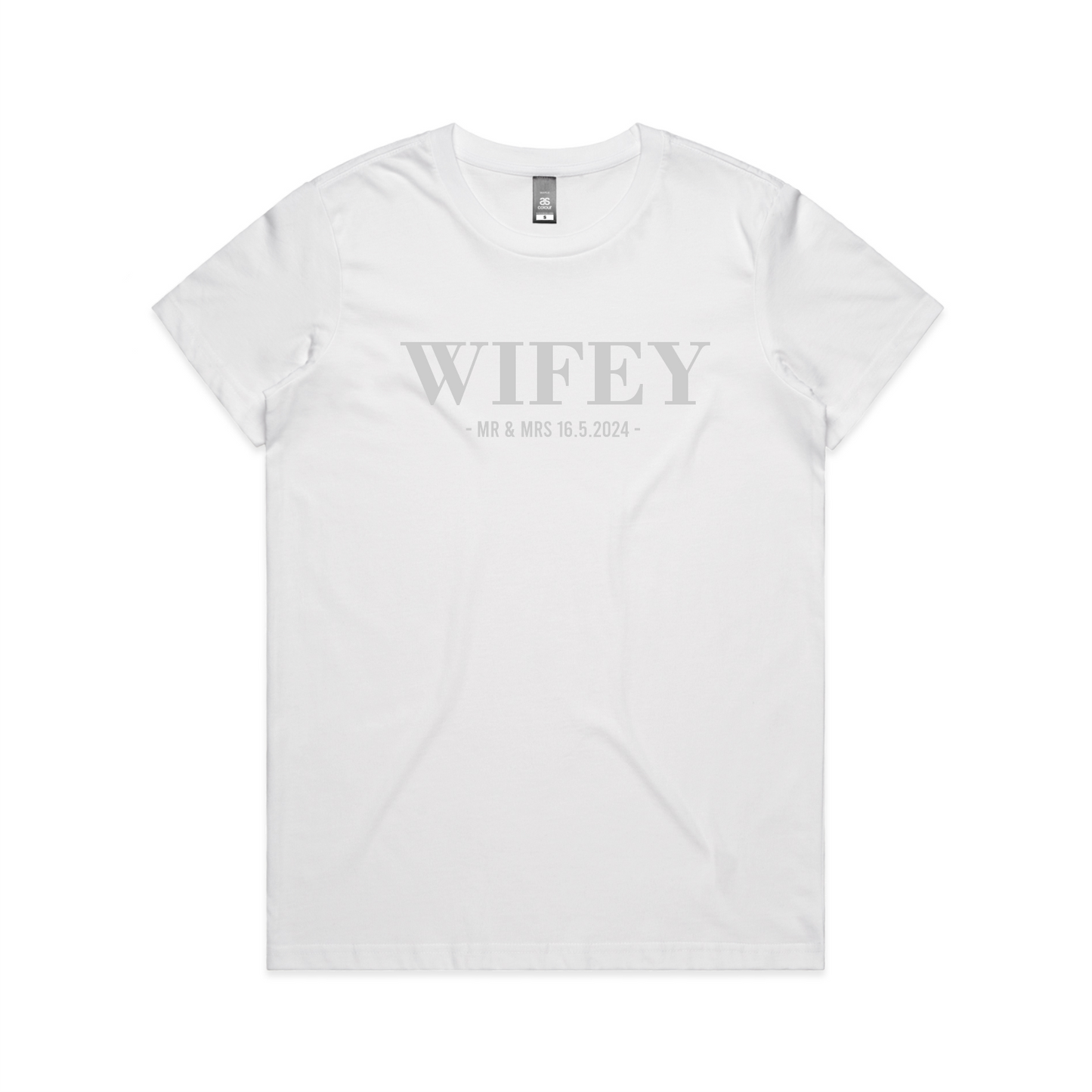 Wifey Tee | with details